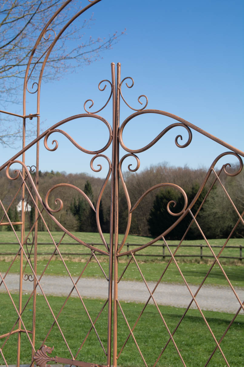 Arco de Jardín con Puerta Melissa