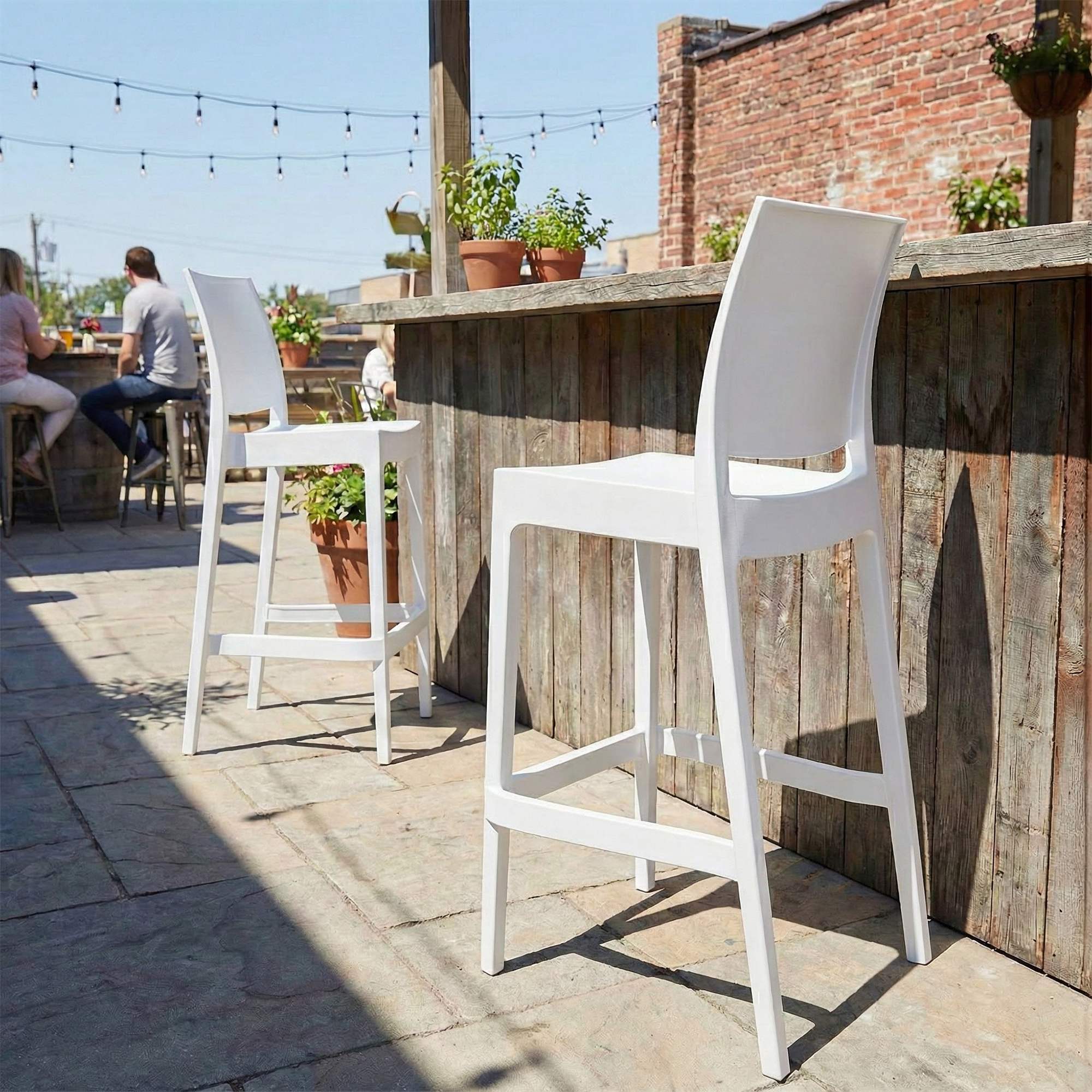 Taburete de bar Flamur - Silla alta de diseño moderno con protector de suelo y fácil montaje