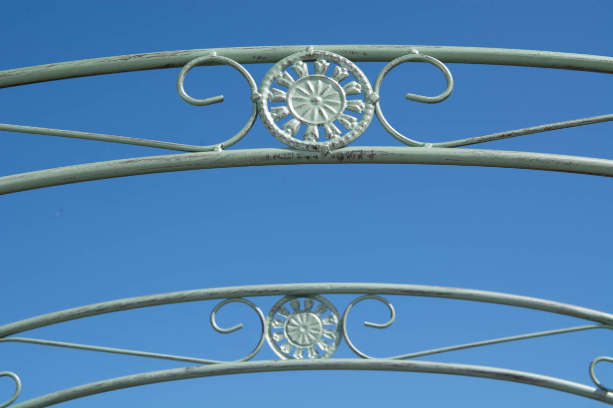 Arco de Jardín con Puerta Melissa