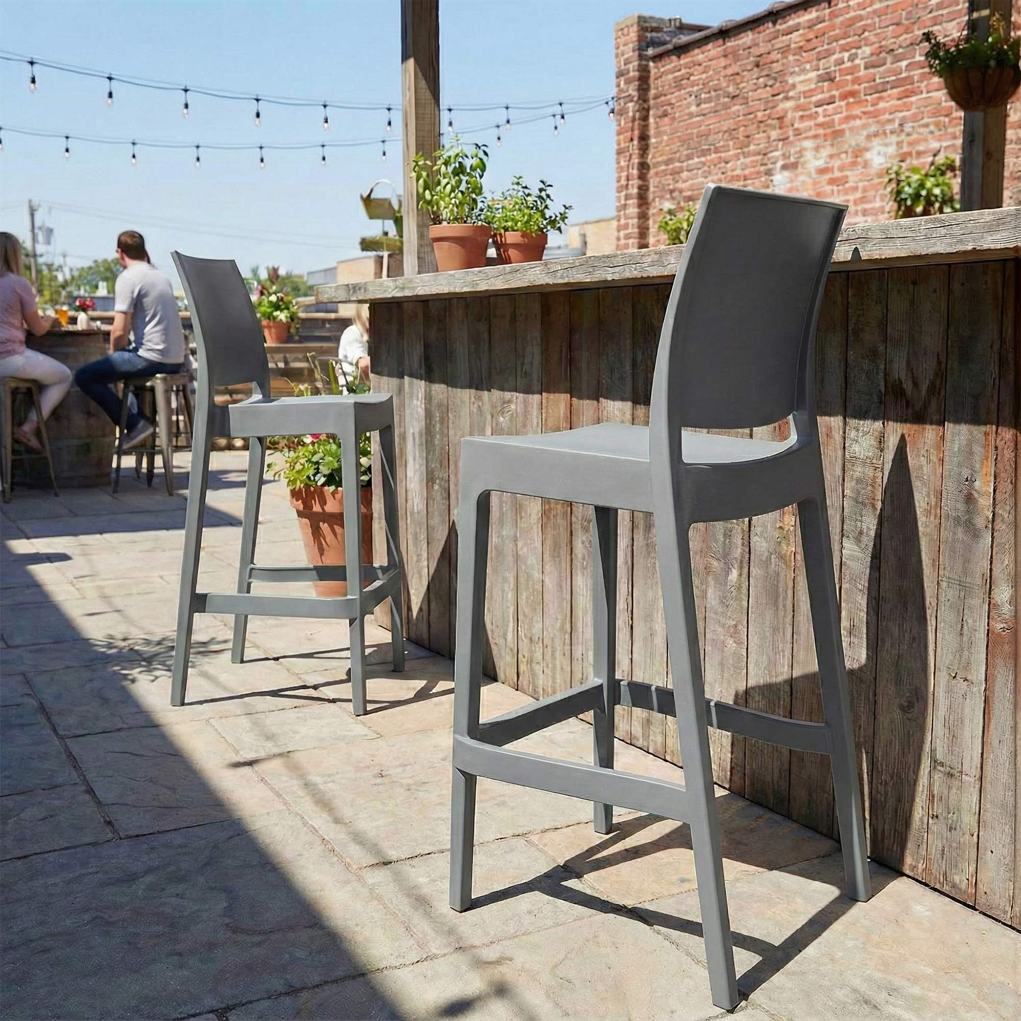 Taburete de bar Flamur - Silla alta de diseño moderno con protector de suelo y fácil montaje