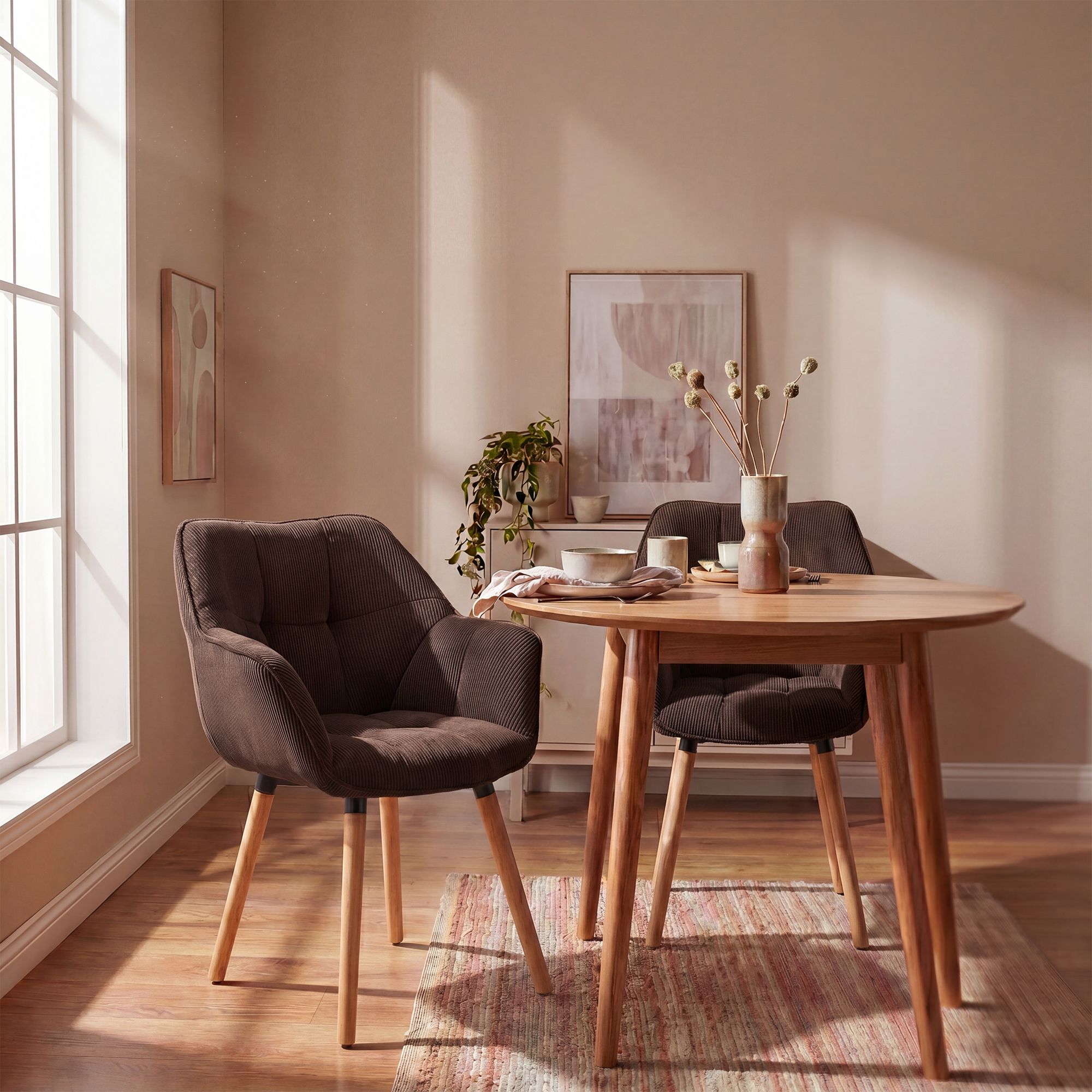 Silla de comedor Milford de pana: comodidad elegante y diseño moderno para tu hogar