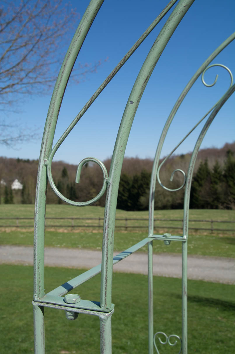 Arco de Jardín con Puerta Melissa