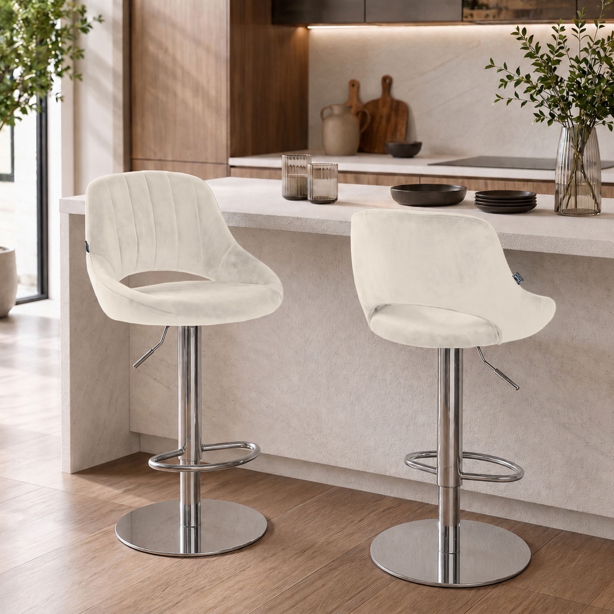 Taburete de bar Milet con estructura resistente cromada