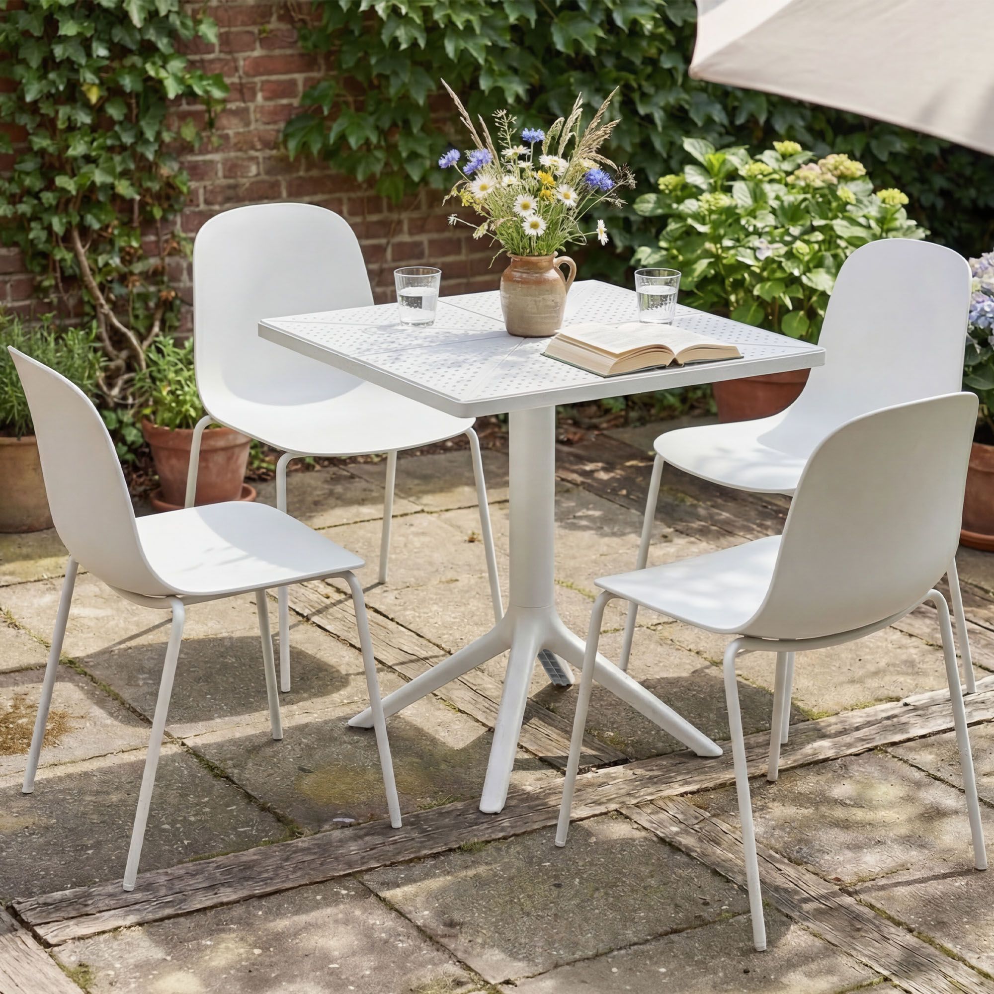 Conjunto de muebles de jardin Nerra con 4 sillas