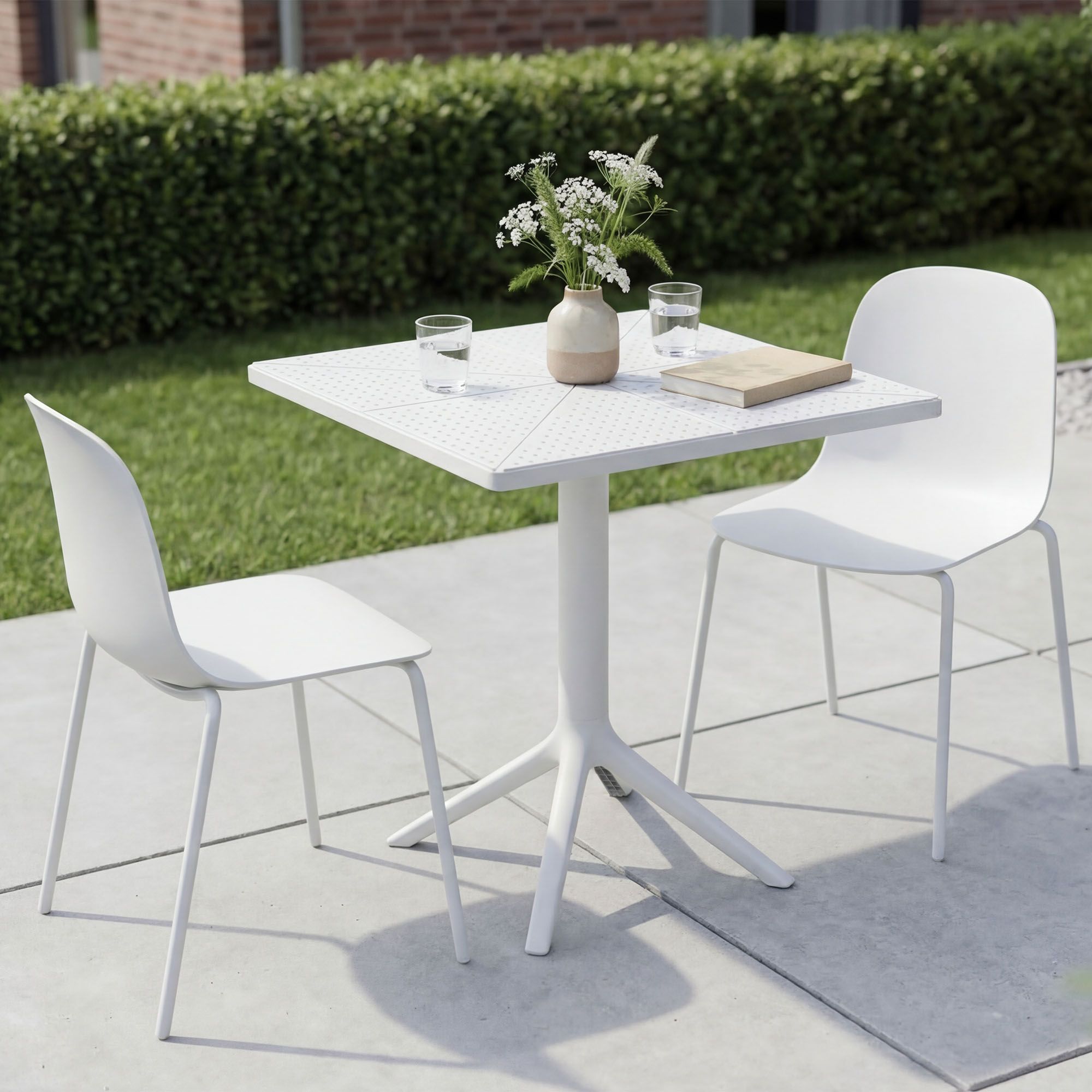 Conjunto de jardin Nerra con 2 sillas