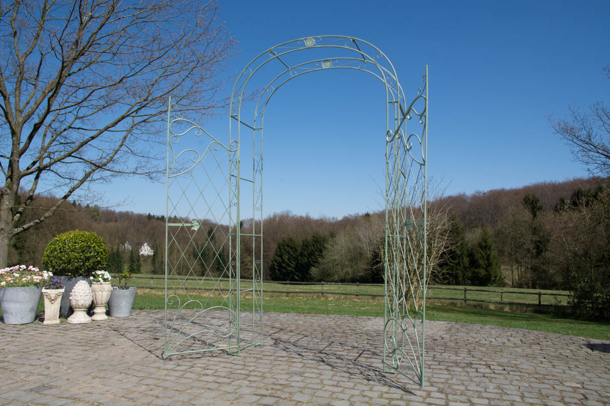 Arco de Jardín con Puerta Melissa