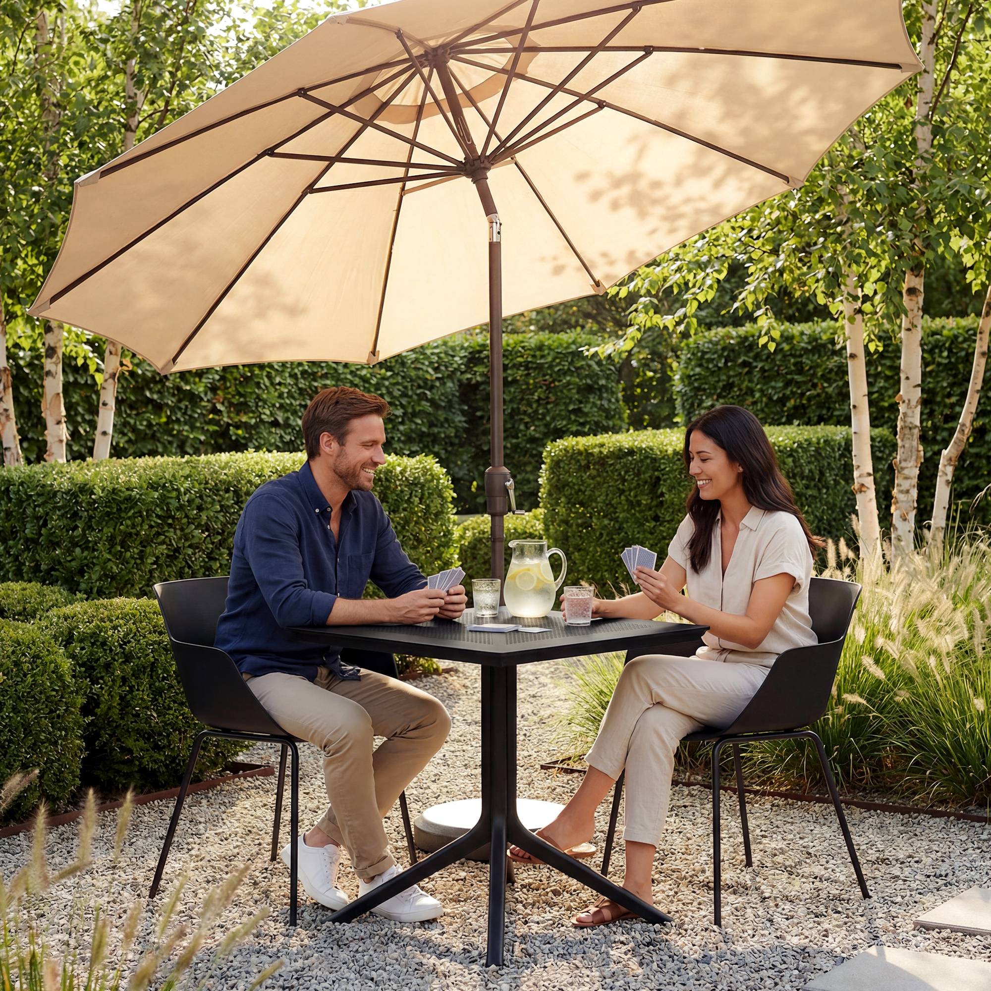Conjunto de jardin Lirra con 2 sillas